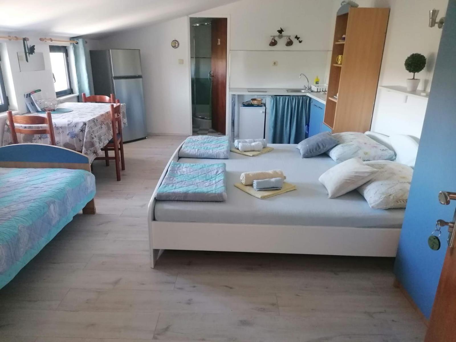Joy Apartment *